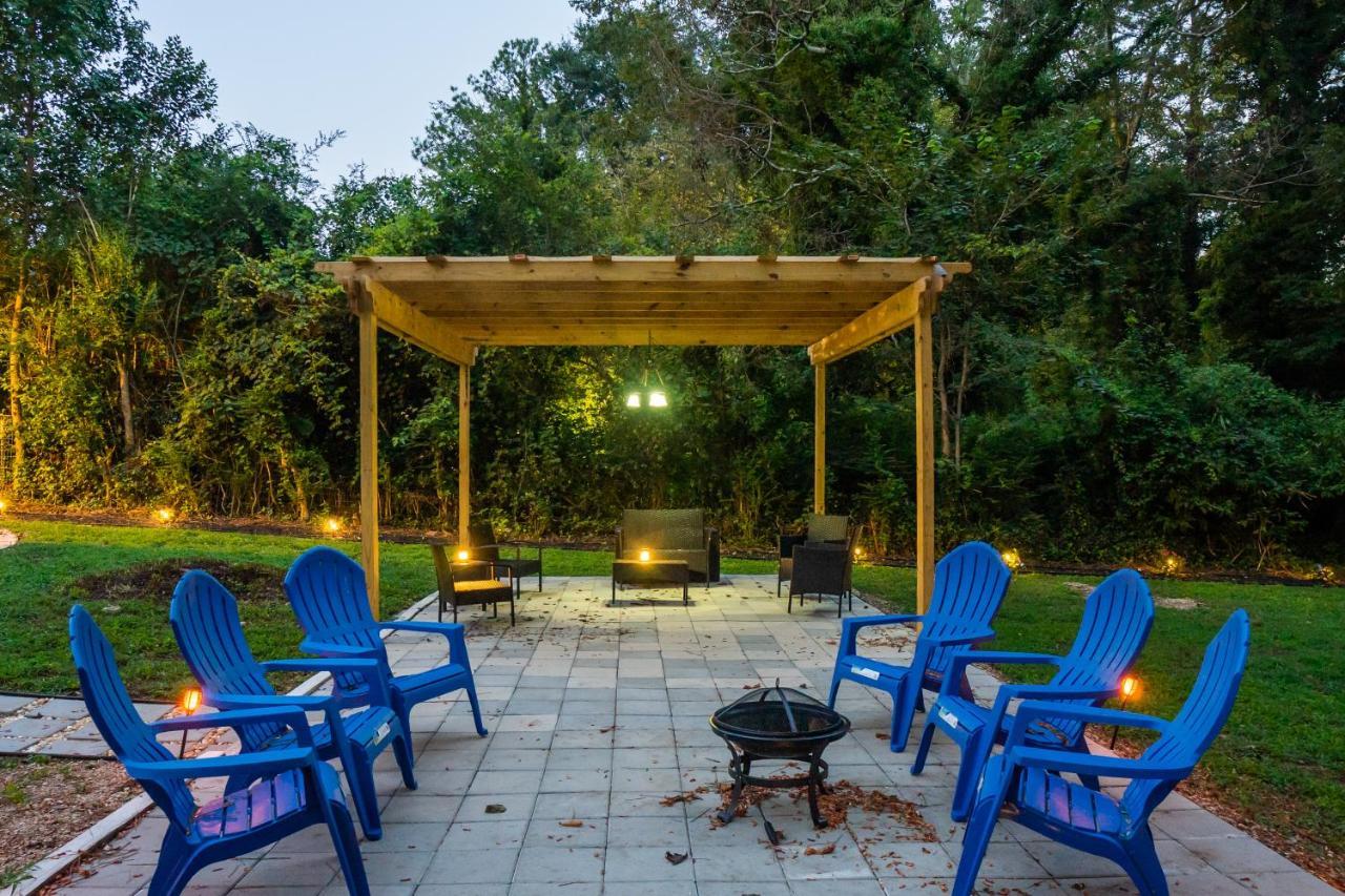 Boho Vibes With Large Private Backyard In The Holiday home Atlanta