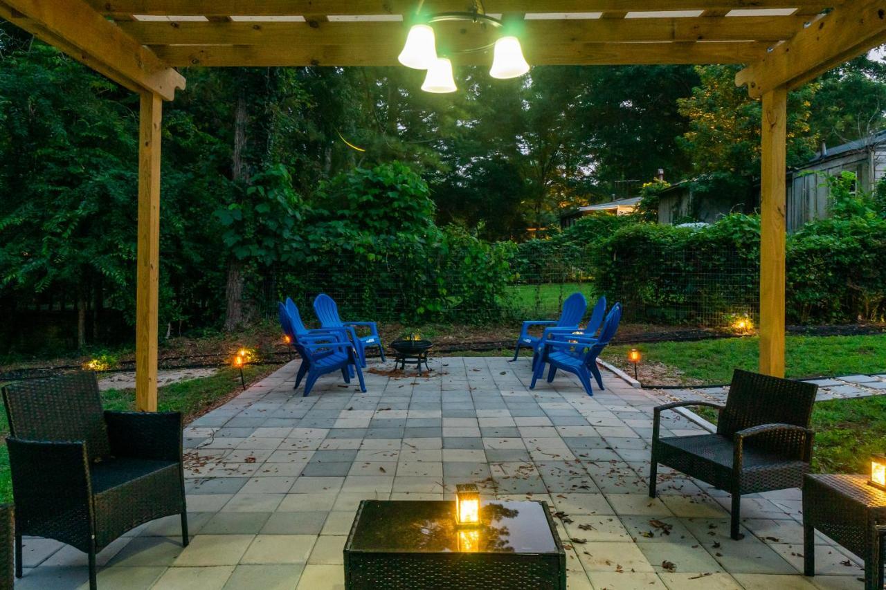 Boho Vibes With Large Private Backyard In The Holiday home Atlanta