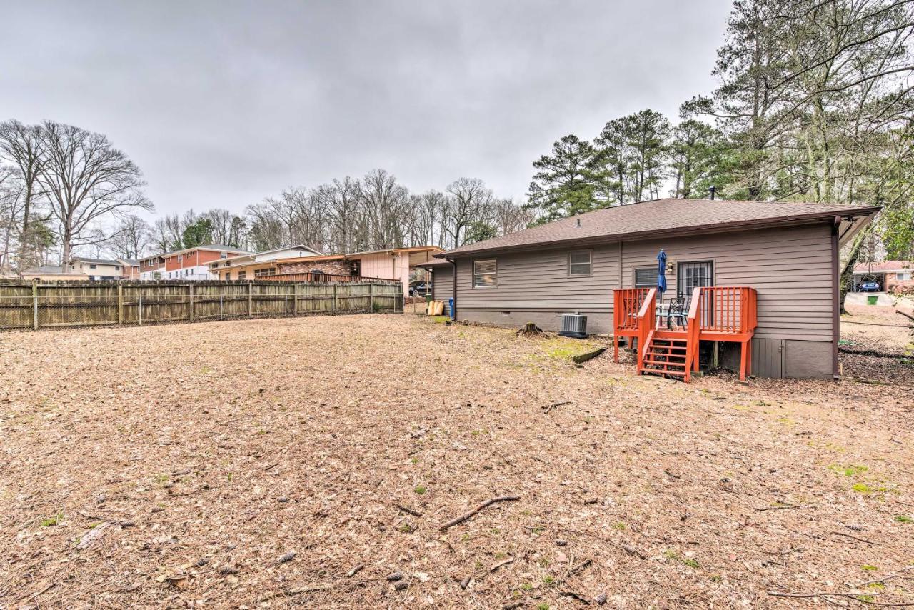 Holiday home Retreat With Deck In Greenbriar Area! Atlanta