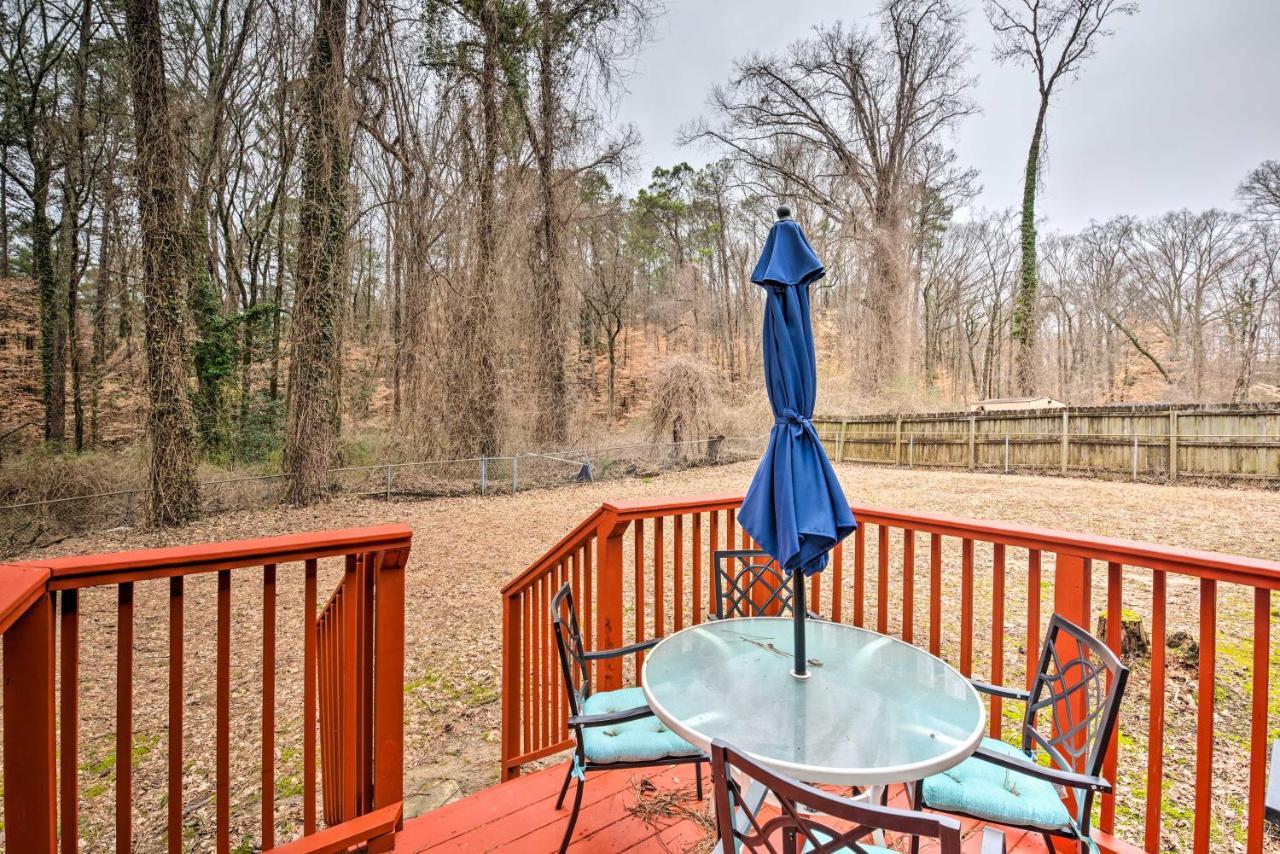 Retreat With Deck In Greenbriar Area! * Atlanta
