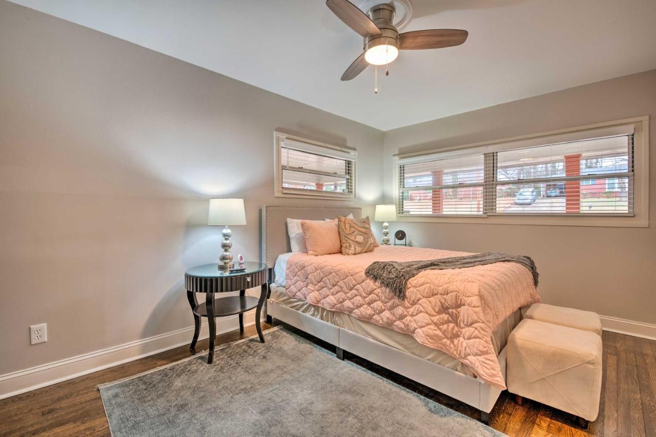 Holiday home Retreat With Deck In Greenbriar Area! *