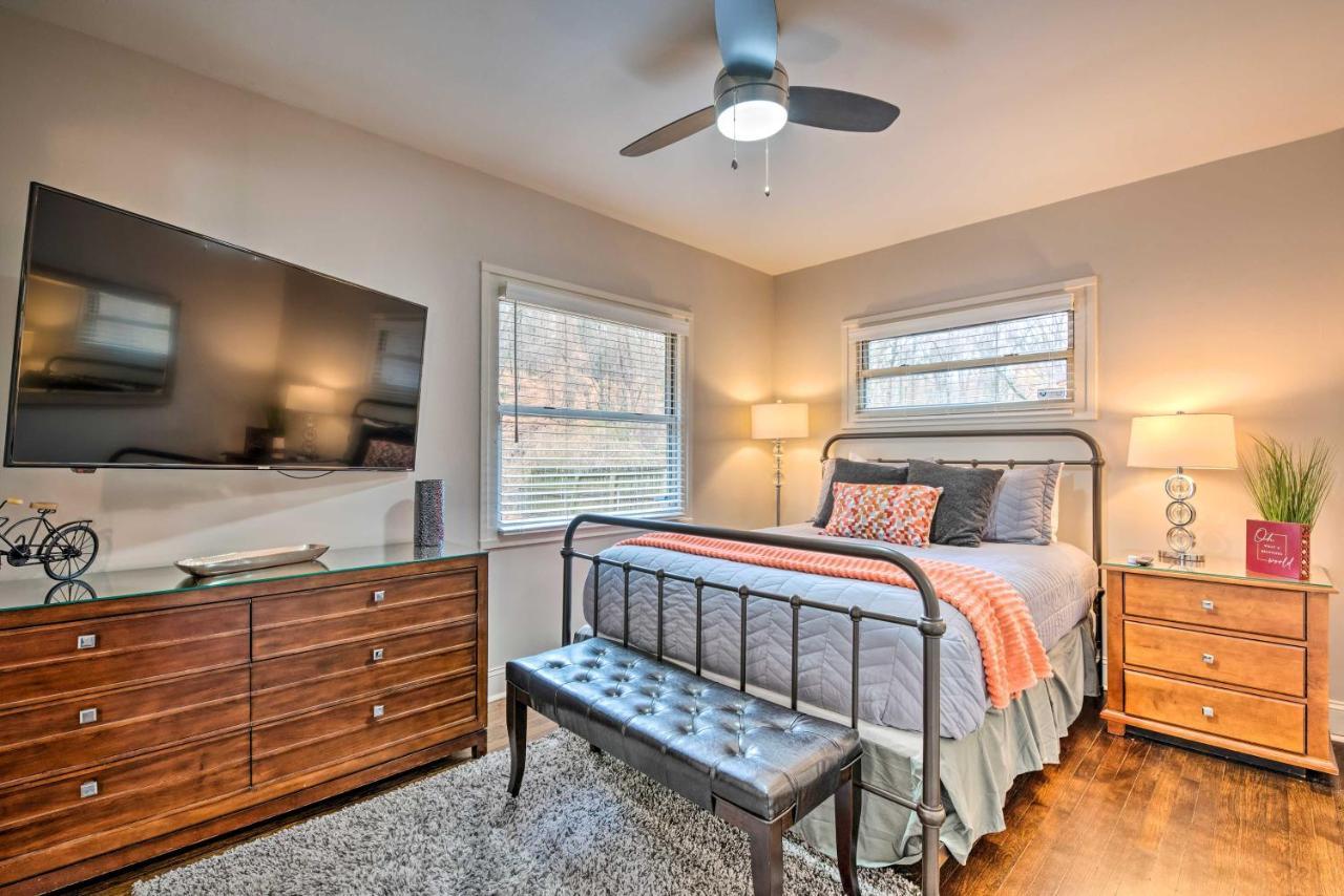 Holiday home Retreat With Deck In Greenbriar Area! *