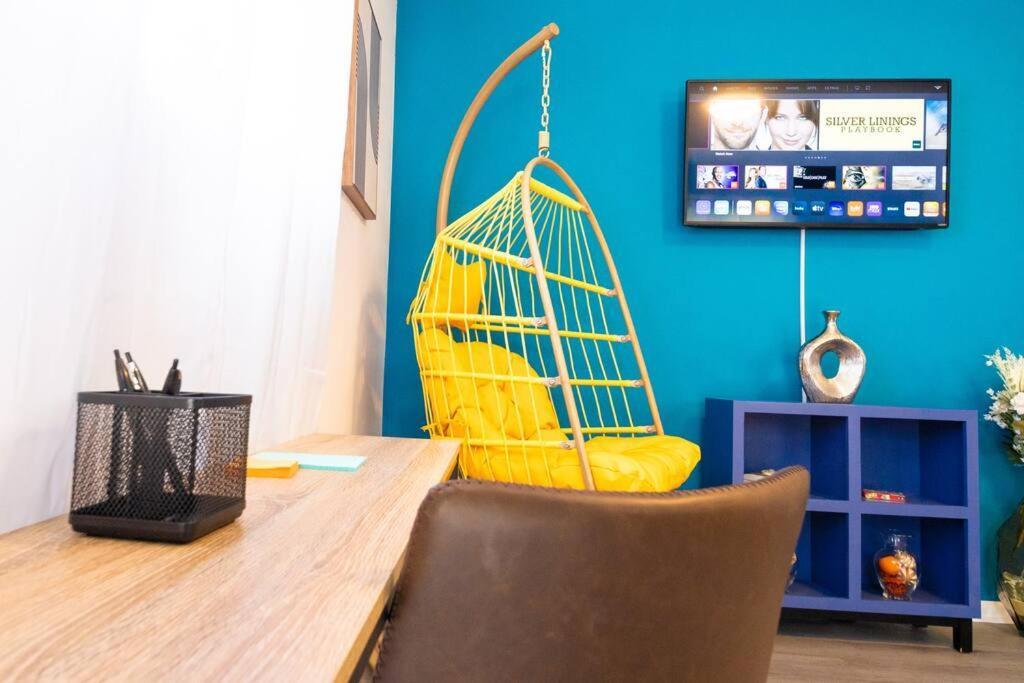 Downtown Atl 2bd W/ Free Pkng *
