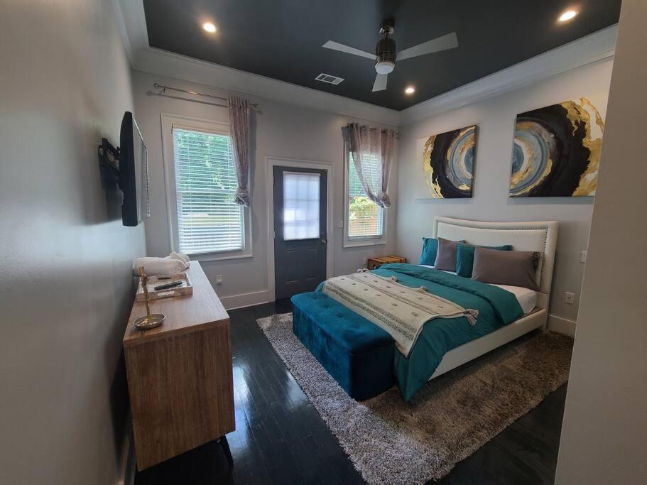 West End Modern 3 Bedroom