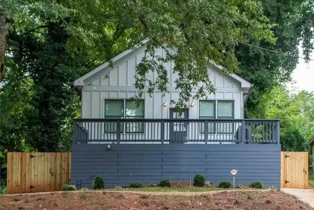 Holiday home West End Modern 3 Bedroom