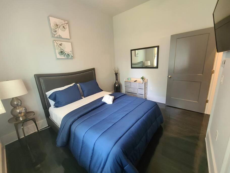 West End Modern 3 Bedroom Holiday home