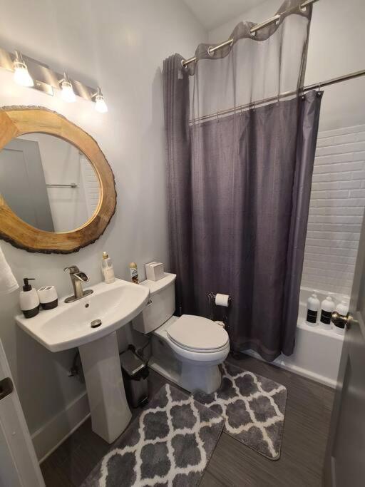 West End Modern 3 Bedroom *