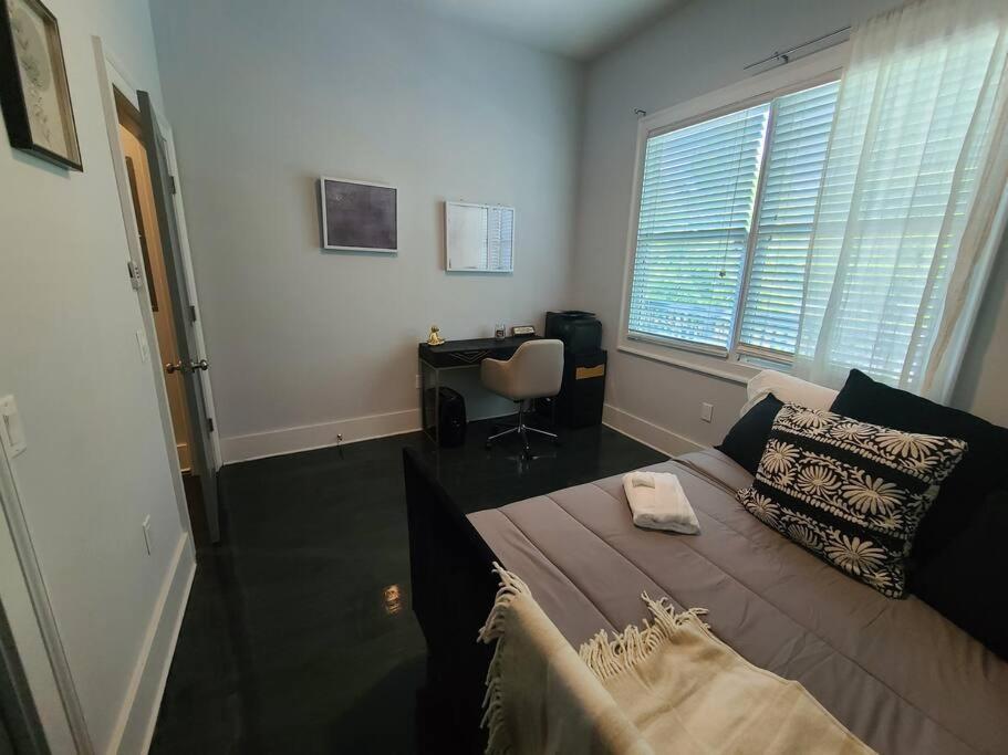 West End Modern 3 Bedroom Holiday home *
