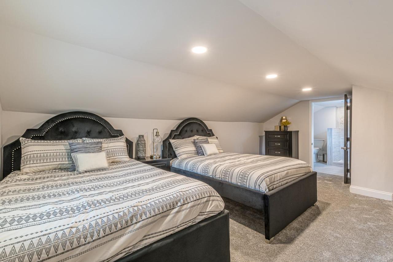 Downtown - Prime Location And Charm