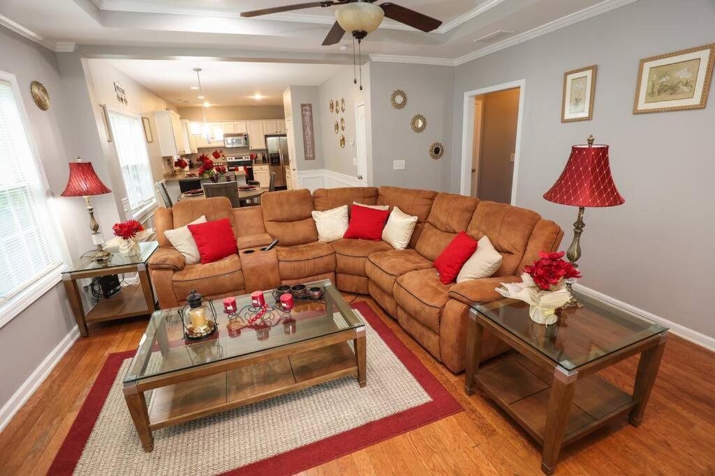 Holiday home Mbz Stadium*modern House*king Bed*wi-fi*smart Tv *