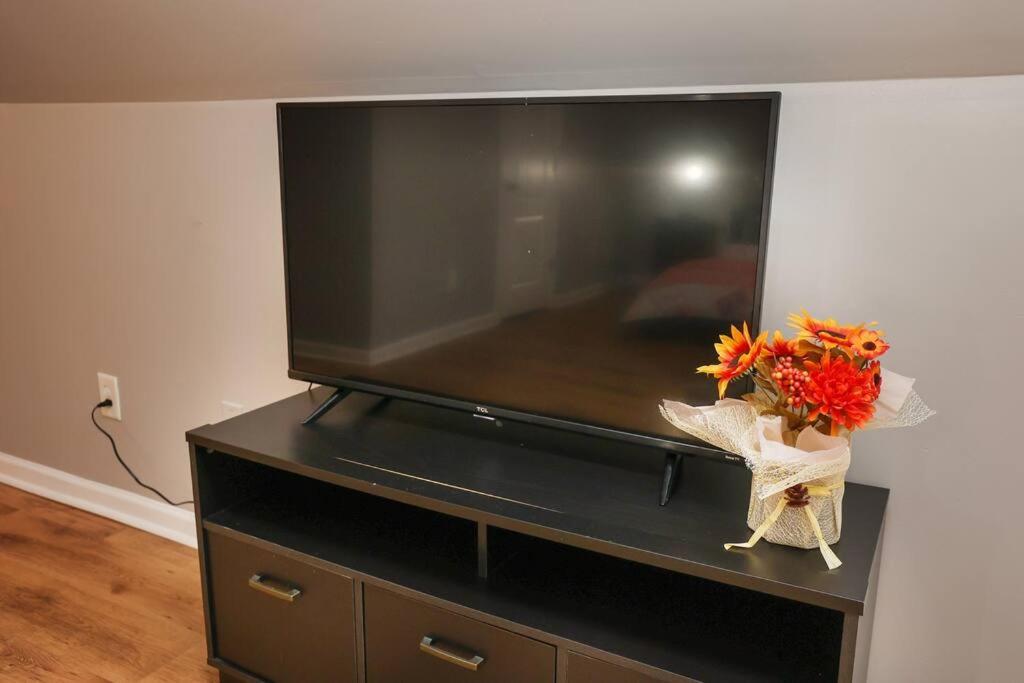 Mbz Stadium*modern House*king Bed*wi-fi*smart Tv Holiday home