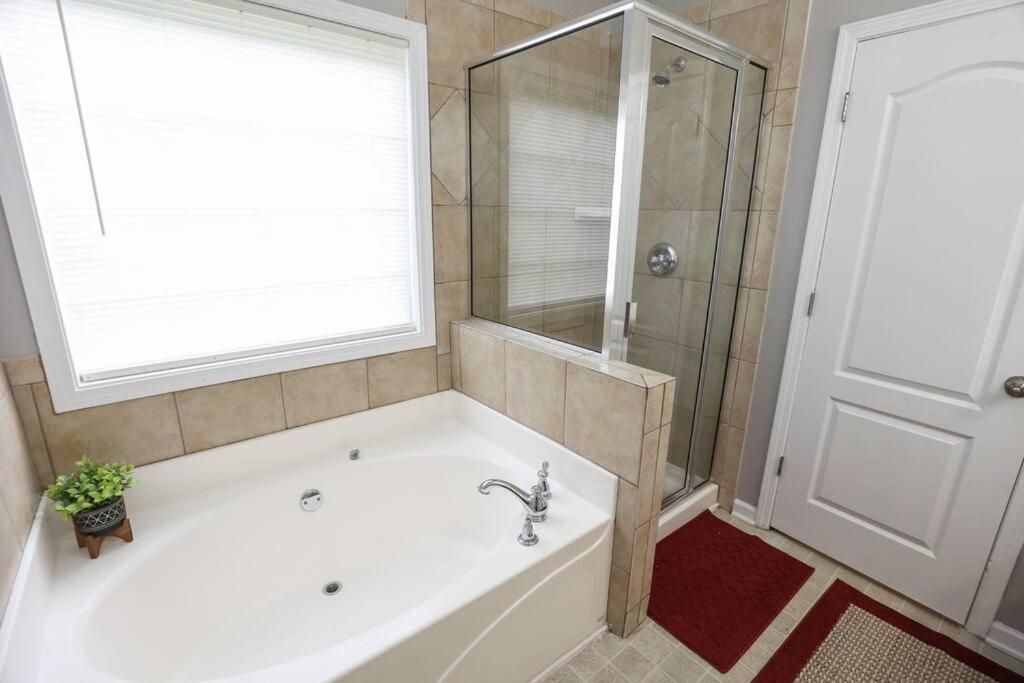 Holiday home Mbz Stadium*modern House*king Bed*wi-fi*smart Tv *