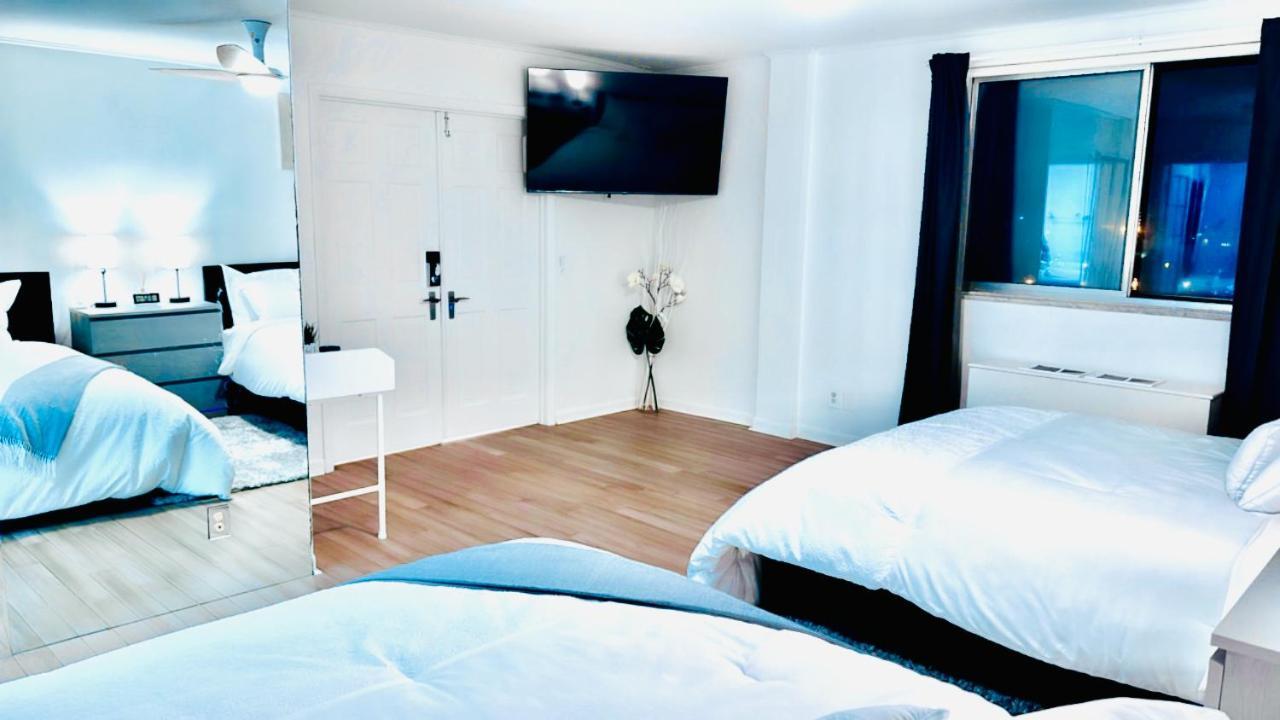 Highrise Luxury Two Bedroom In Downtown Within Minutes!! Aparthotel