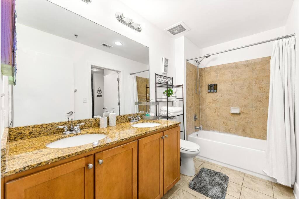 Downtown With Private Balcony+parking Atlanta