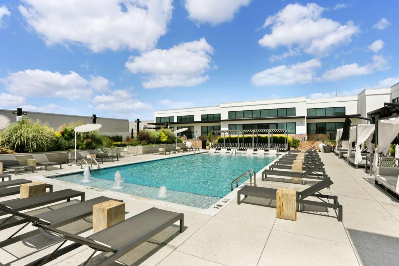 West Midtown Penthouse 2 Bdrm