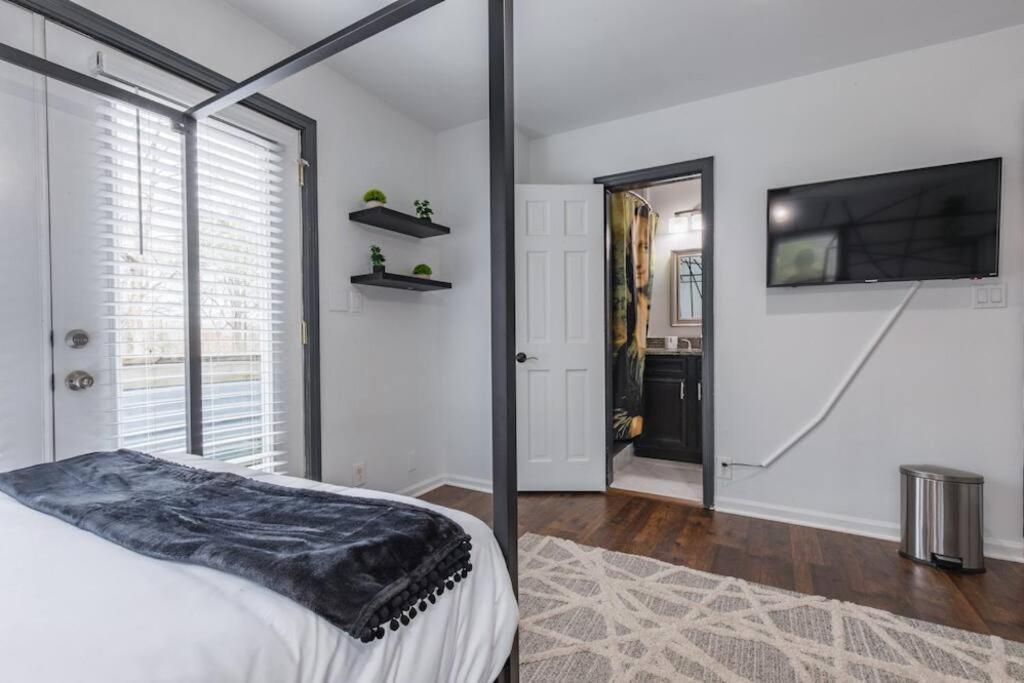 Opuluxe Renaissance Art Luxe Downtown Atl Apartment Atlanta