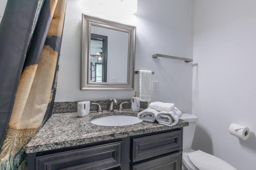 Apartment Opuluxe Renaissance Art Luxe Downtown Atl *
