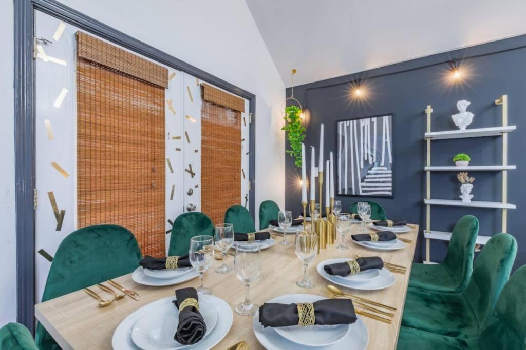 Apartment Opuluxe Renaissance Art Luxe Downtown Atl