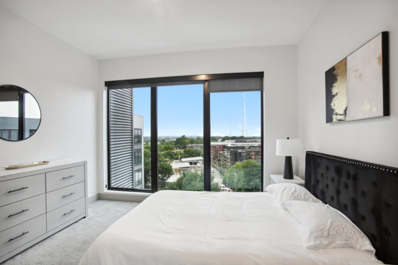 West Midtown Penthouse 2 Bdrm Apartment