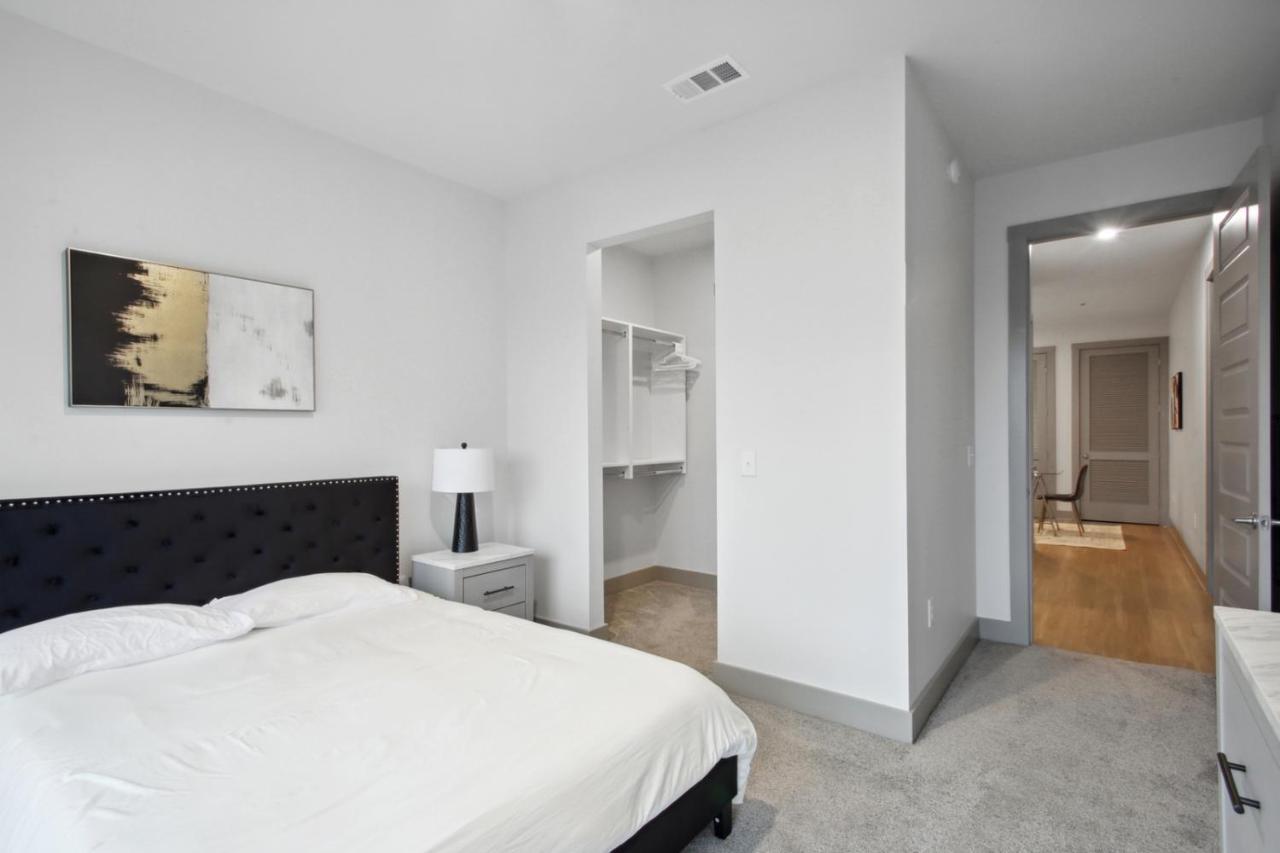 West Midtown Penthouse 2 Bdrm Apartment