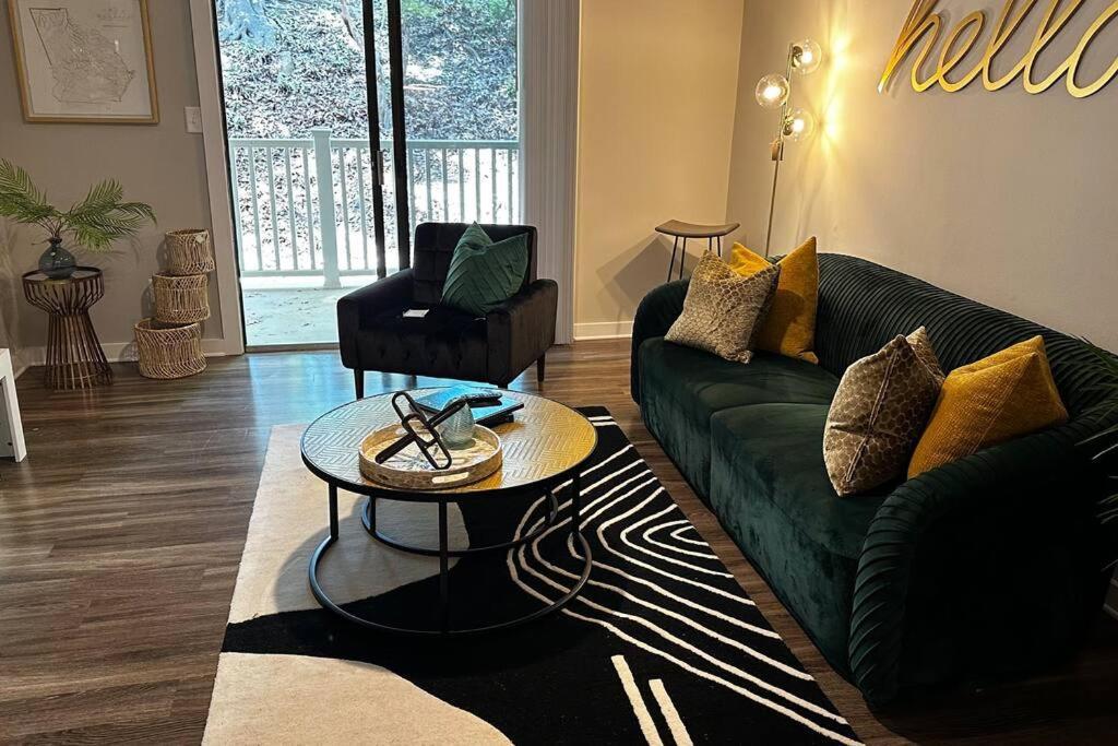 Apartment High-end On A Budget At Truist Park