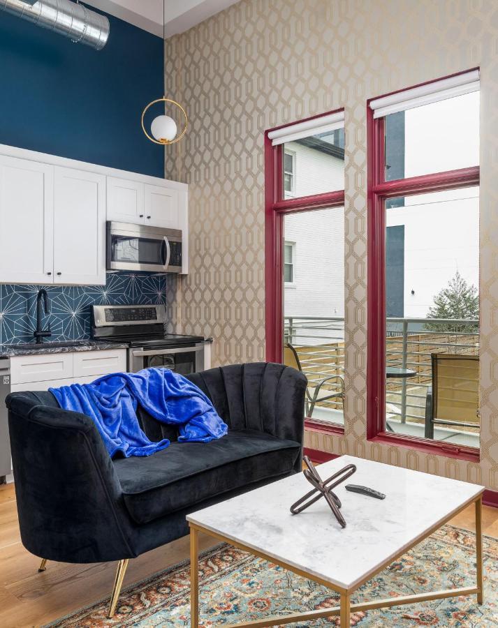 Geranium Giant Close Proximity To Piedmont Park Apartment