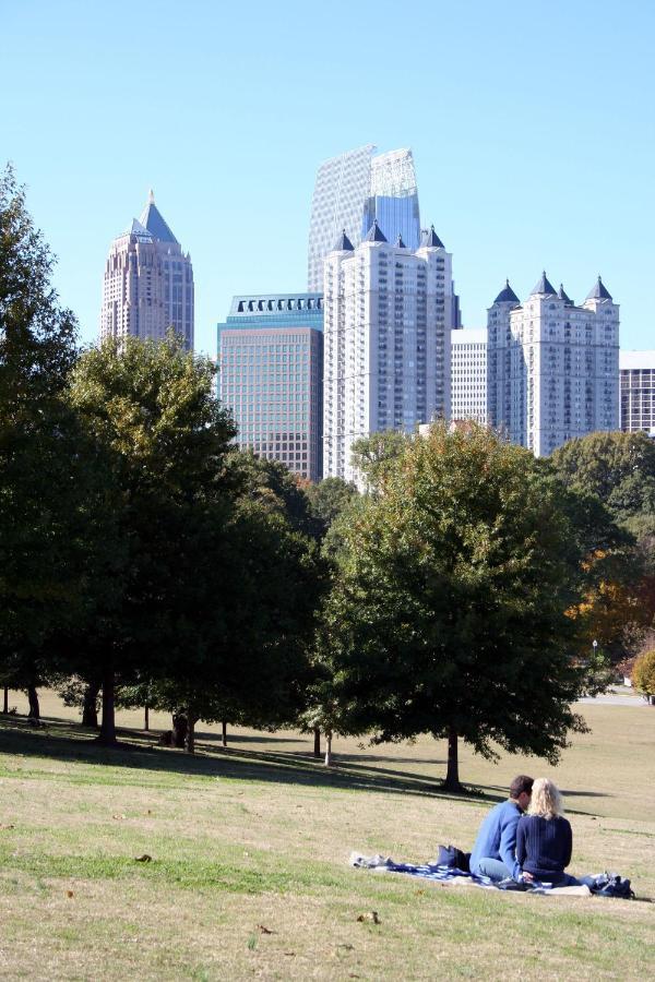 Geranium Giant Close Proximity To Piedmont Park * Atlanta