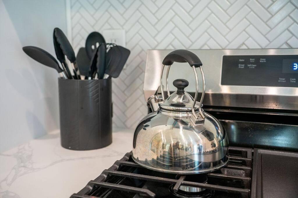 Brand New: Urban Oasis 5 Min From Mercedes Benz Holiday home Atlanta
