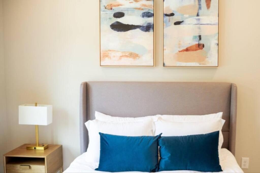 Brand New: Urban Oasis 5 Min From Mercedes Benz Holiday home