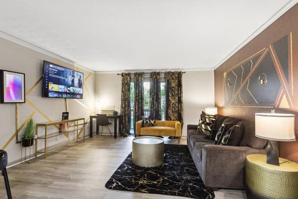 King Bedroom 5mins Truist Park Battery Roxy Atl *