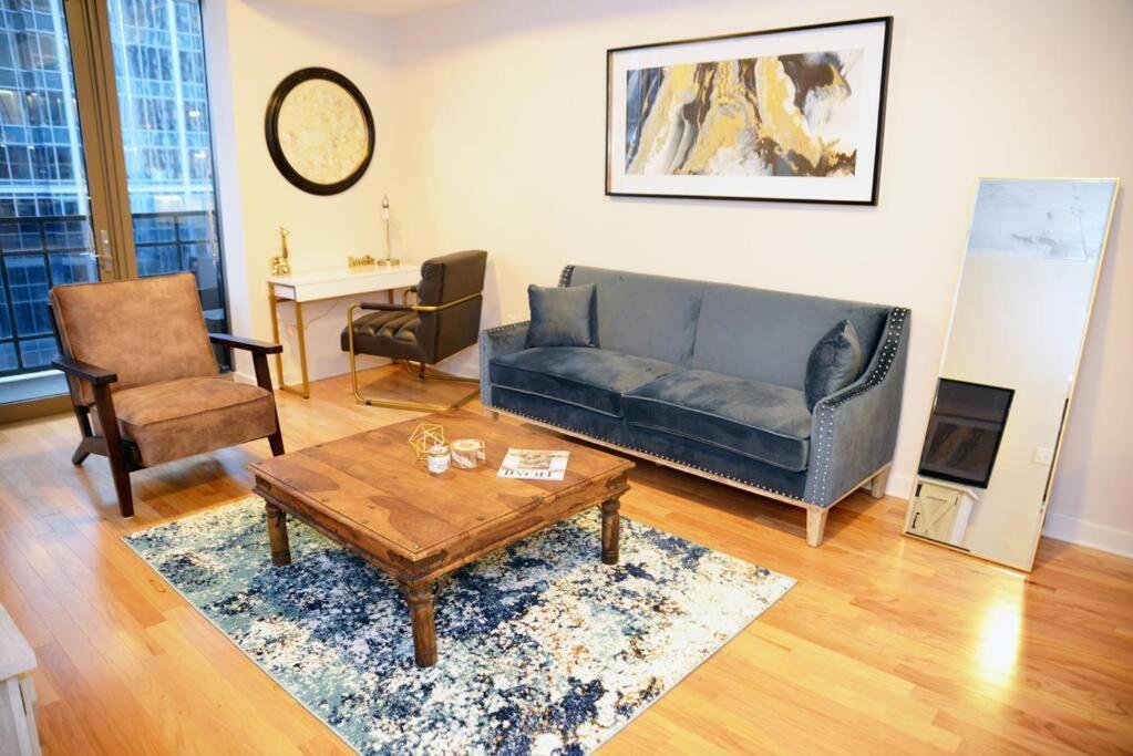 Luxury Midtown Skykine View *