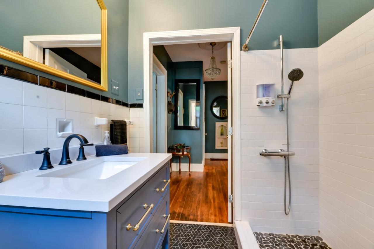 Holiday home With Deck 6 Mi To Downtown!