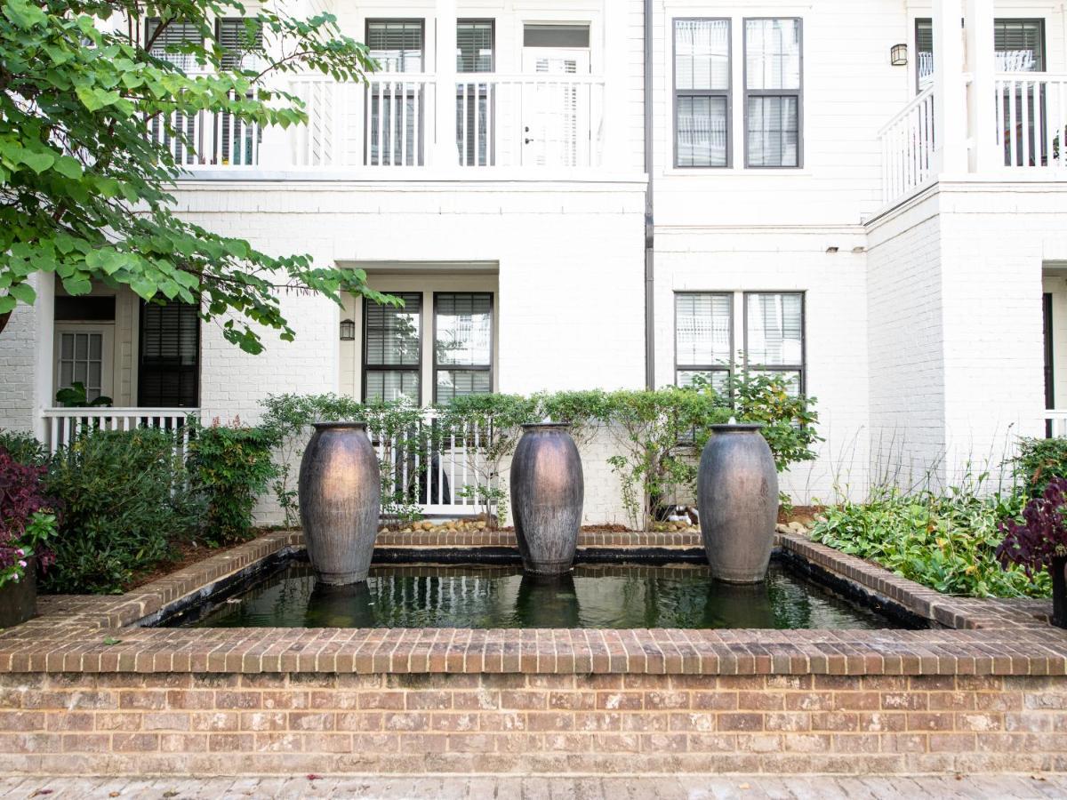 Apartment World