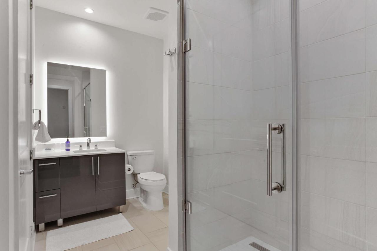 Midtown Luxury Apartment