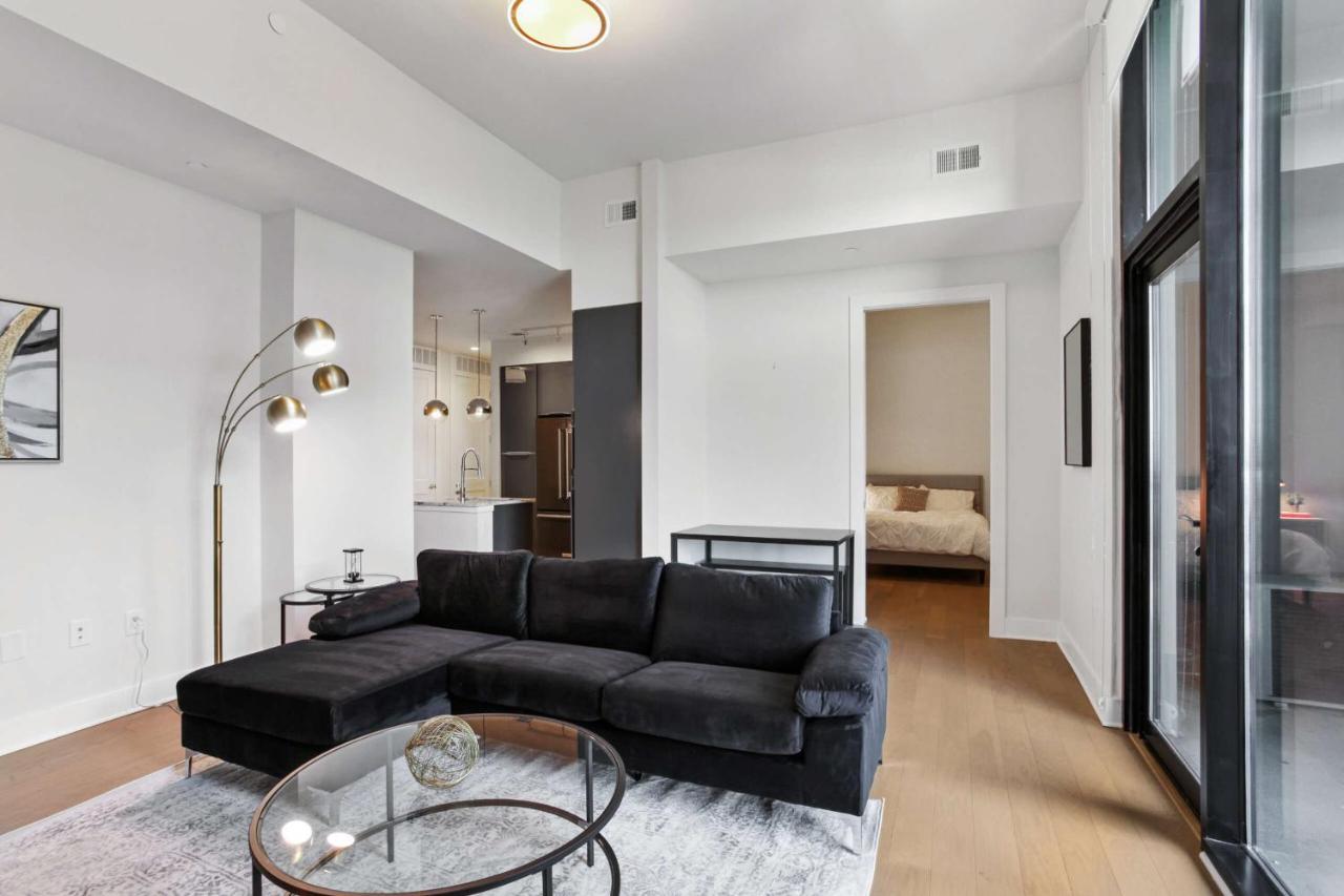 Midtown Luxury Apartment *