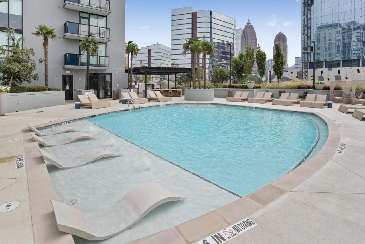 Midtown Luxury Apartment
