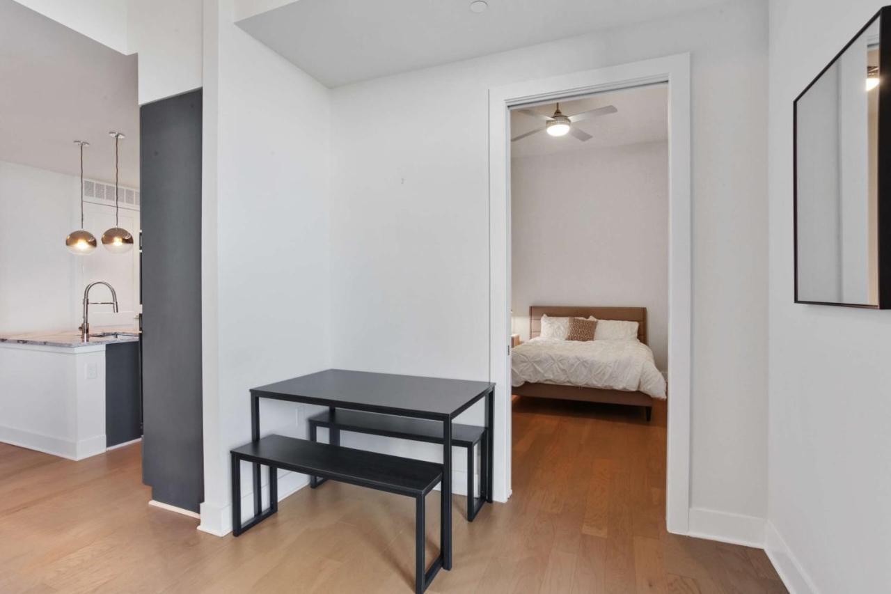 Midtown Luxury Apartment *