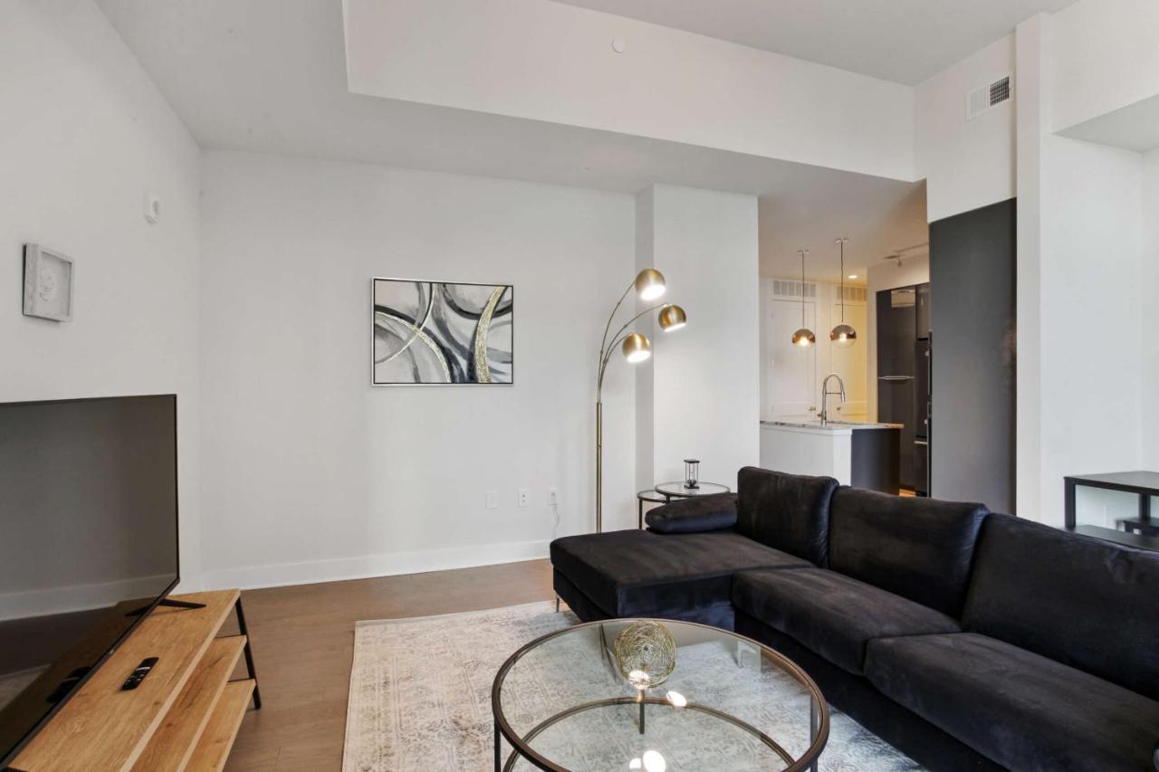 Midtown Luxury Apartment