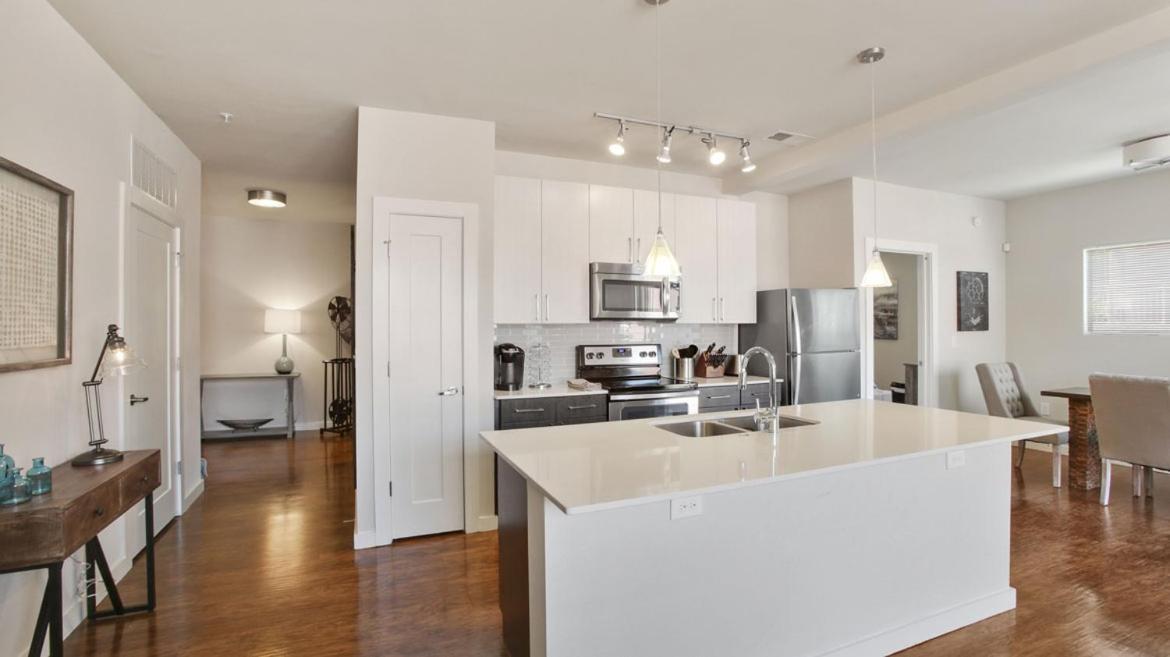 Inman Park 2 Bdrm *