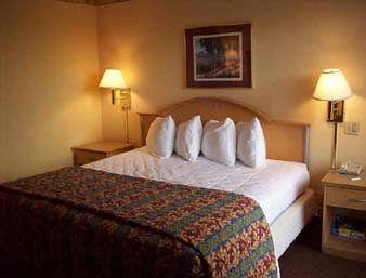Knights Six Flags Hotel 3*