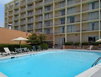 Knights Six Flags Hotel 3*