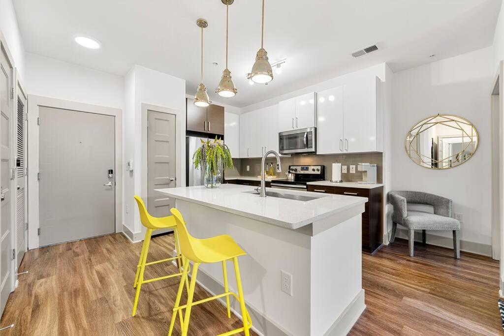 New!!! Walk To The Braves Stadium 2 Bedroom Apartment