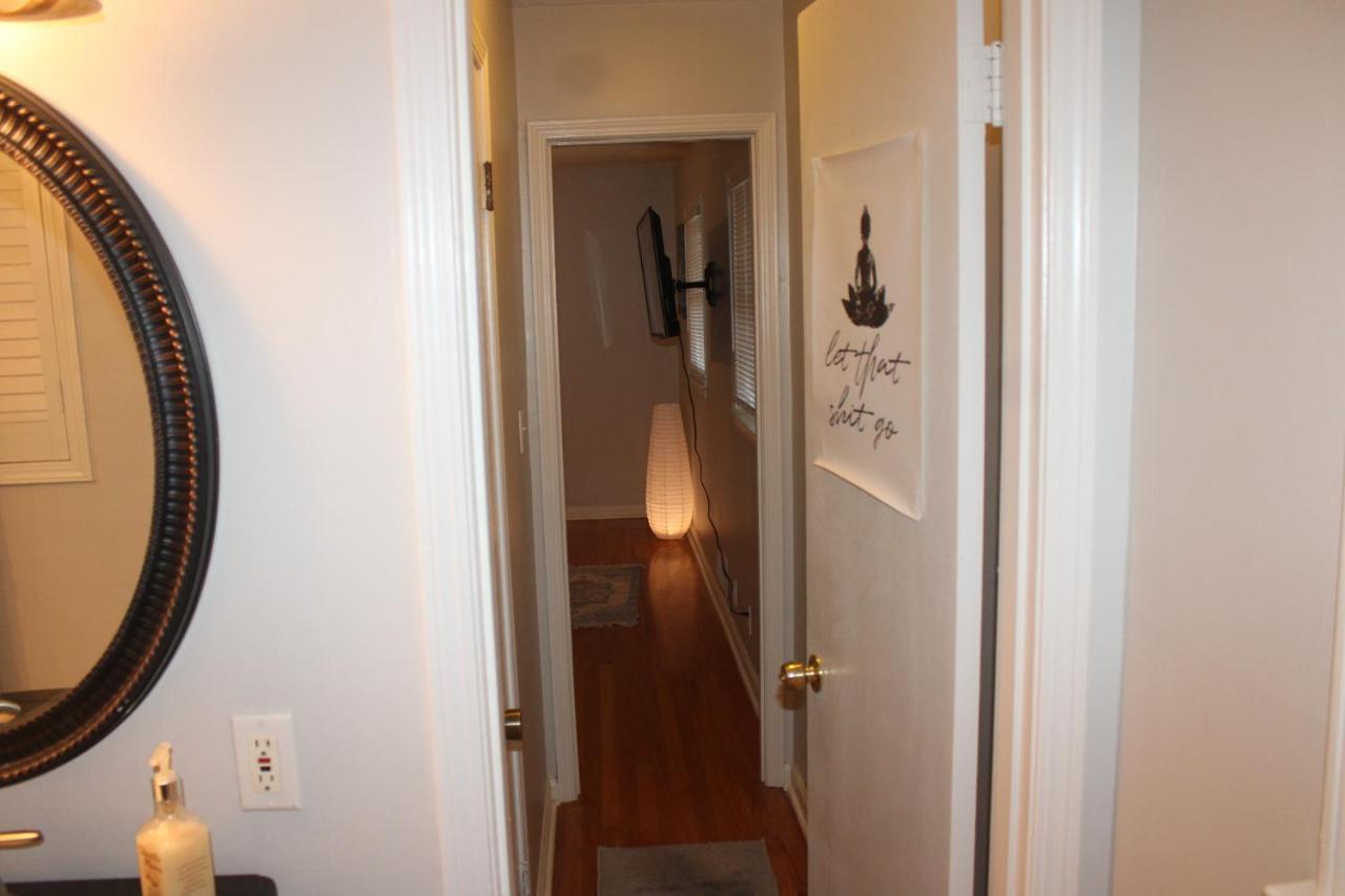 Beautiful Lots Of Space 6 Mins From Airport *