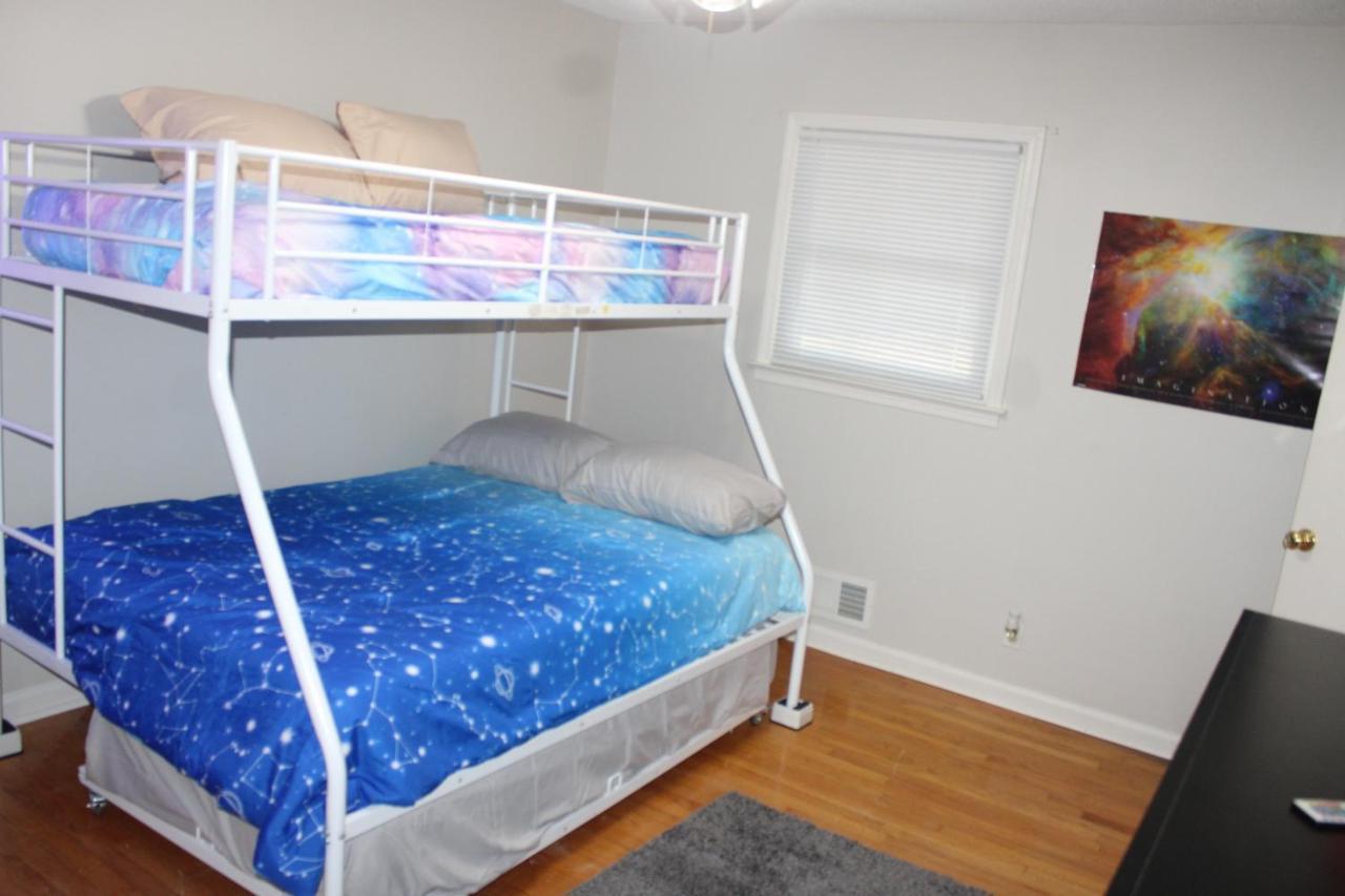 Holiday home Beautiful Lots Of Space 6 Mins From Airport