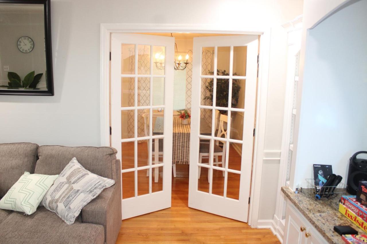 Beautiful Lots Of Space 6 Mins From Airport *