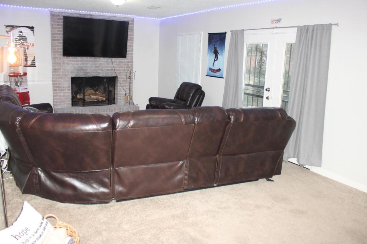 Beautiful Lots Of Space 6 Mins From Airport Holiday home