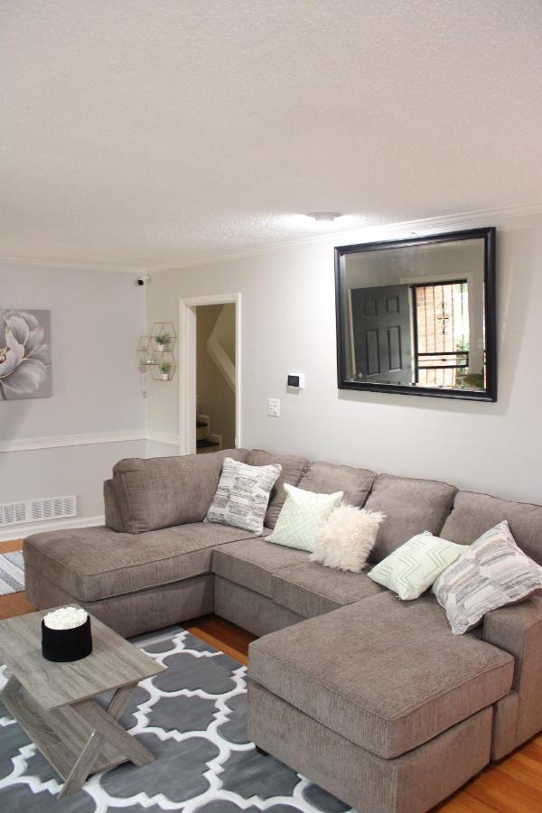 Beautiful Lots Of Space 6 Mins From Airport Holiday home *