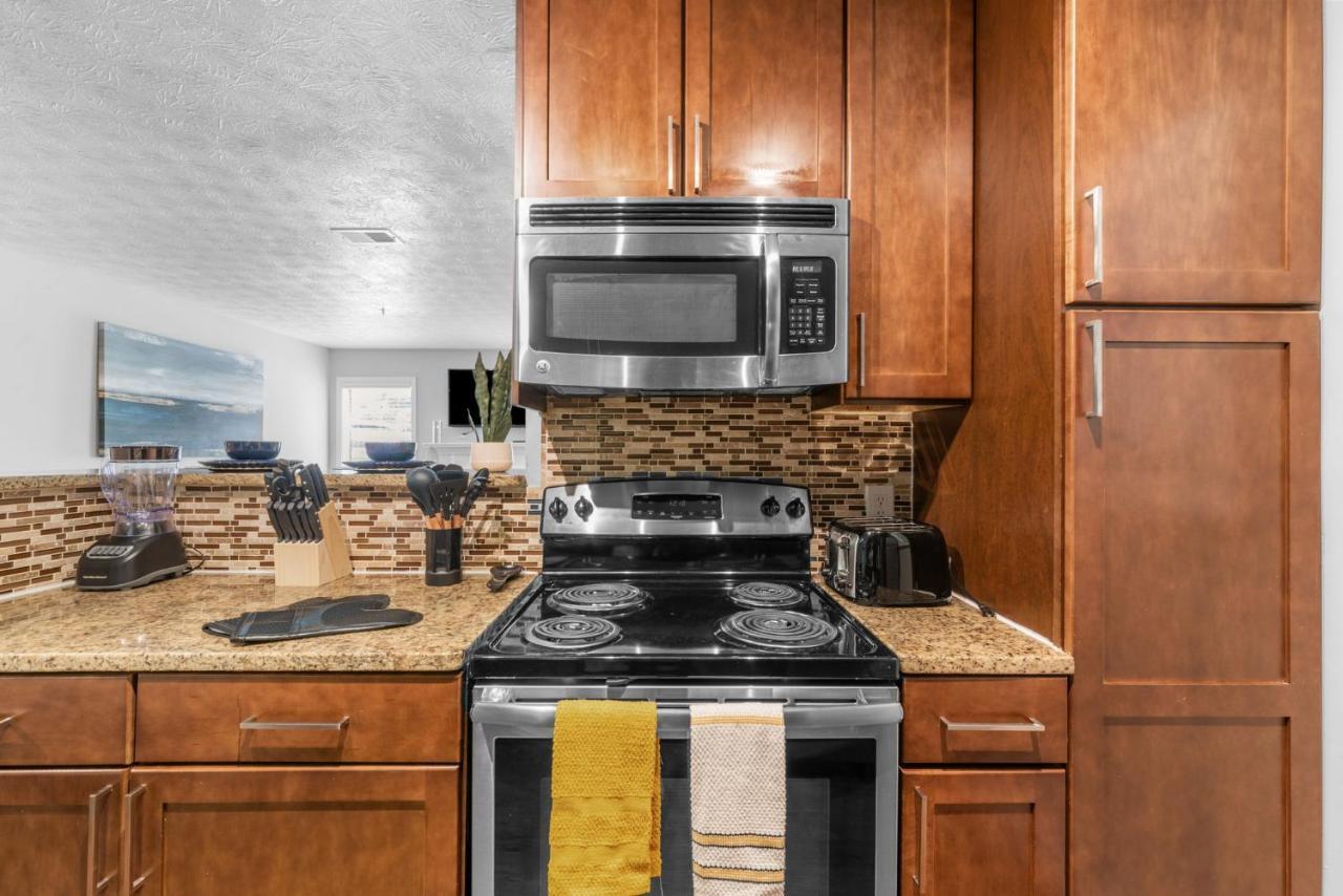 Modern Sapphire Sanctuary Near Braves Stadium Apartment Atlanta