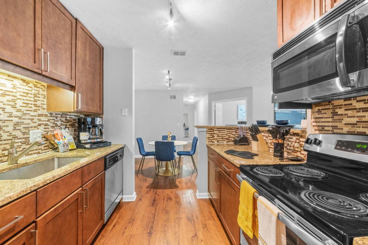 Apartment Modern Sapphire Sanctuary Near Braves Stadium