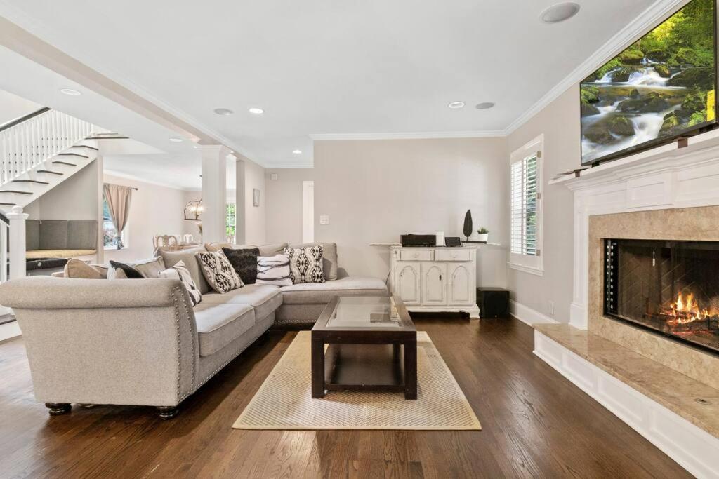 Buckhead Luxe Home, Outdoor Fire Pit